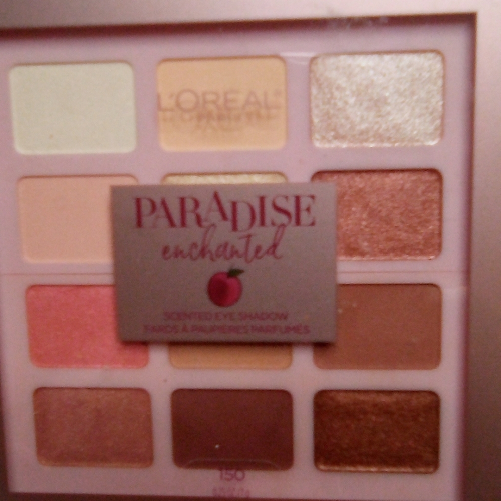 L'Oreal Paradise Enchanted scented eyeshadow 🍑